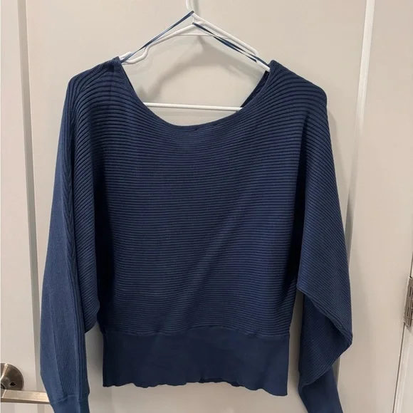 Women's Blue Sweater - Picture 4 of 5